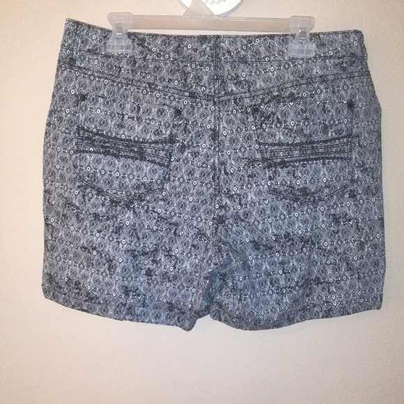 Women Shorts - Picture 2 of 3
